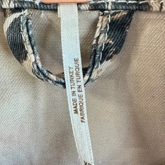 NWOT Free People Leopard Print Denim Jacket‎ Cropped Raw Hem Edgy Retro XS - Picture 5 of 12